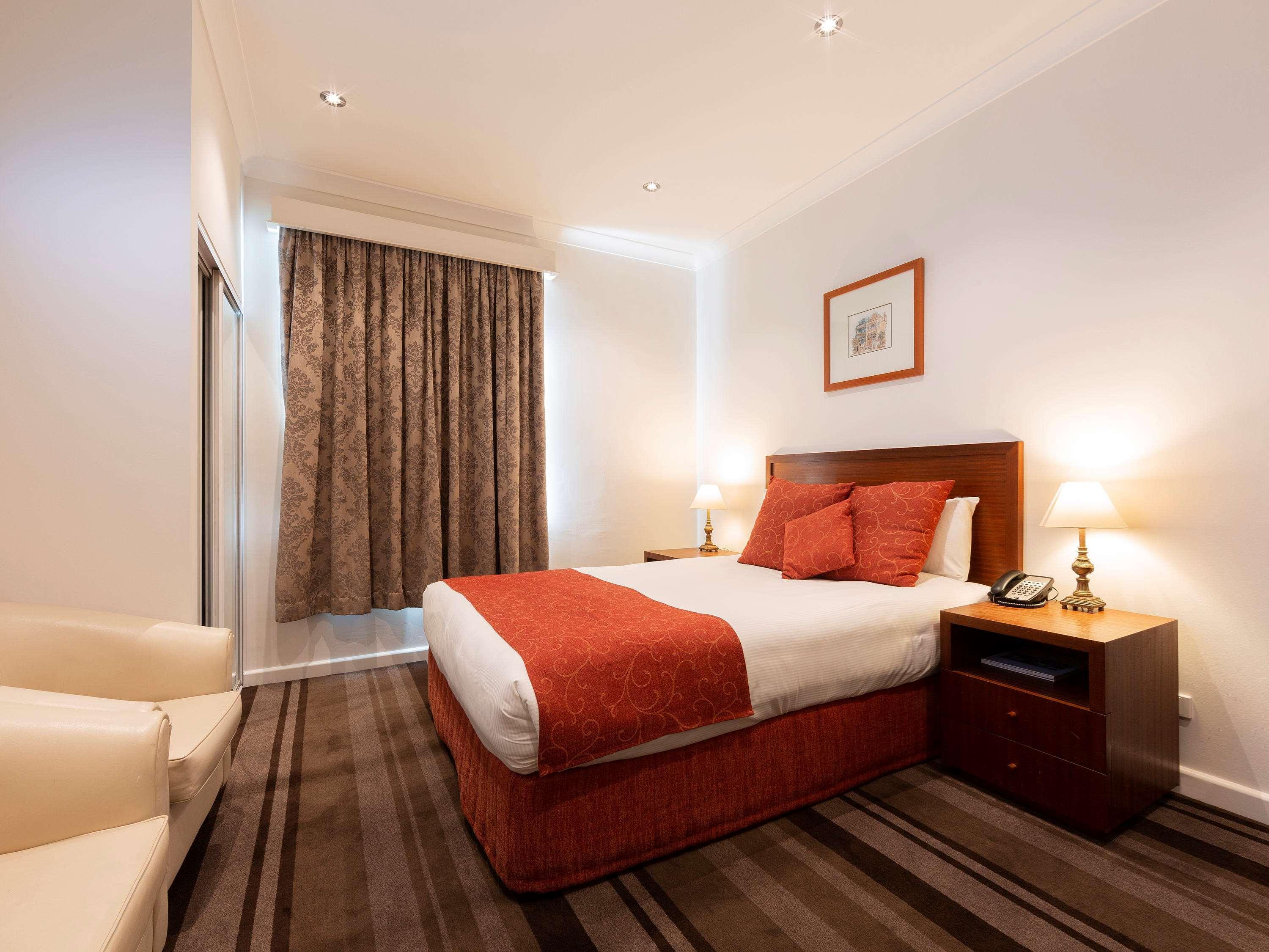 Mercure Canberra Exterior photo